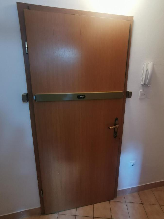 Istrian Old Town Apartment Копер Екстериор снимка