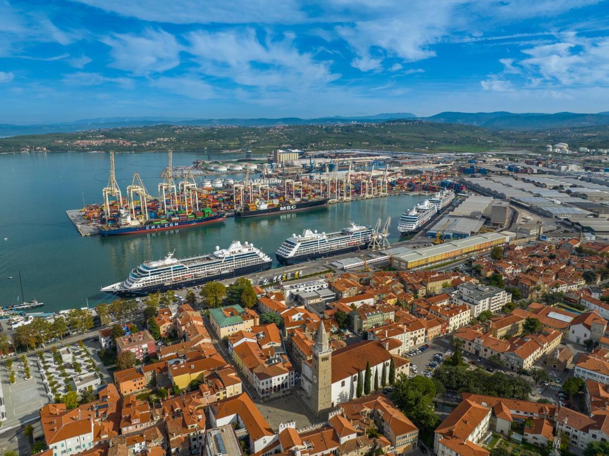 Istrian Old Town Apartment Копер Екстериор снимка